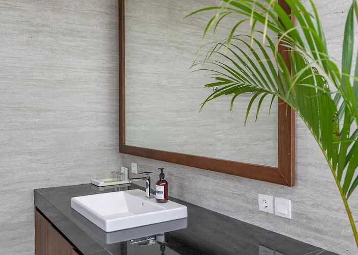 Cempaka Nusadua 3br Pool Wifi & Airport Pick Up